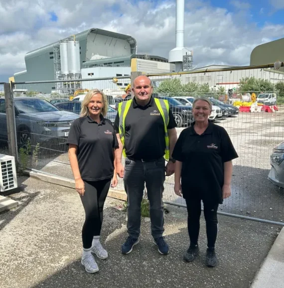 Cleaners on site at Metlen
